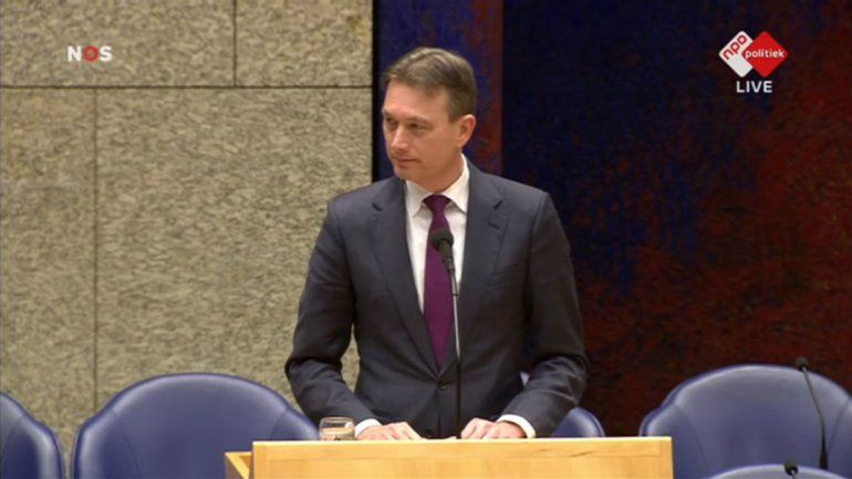 El canciller de Holanda mintió: nunca se juntó con el líder ruso.