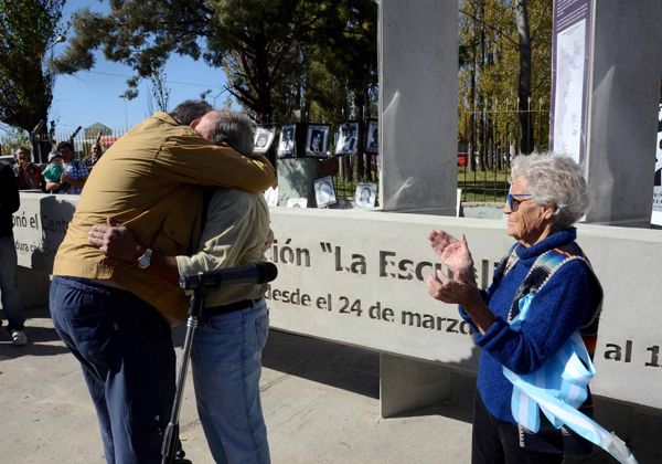 El abrazo del reencuentro