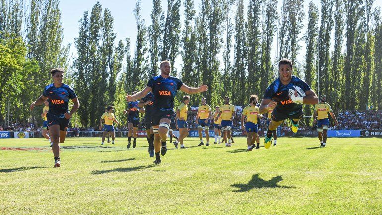 Argentina XV brindó un show de alto vuelo ante Brasil en Neuquén