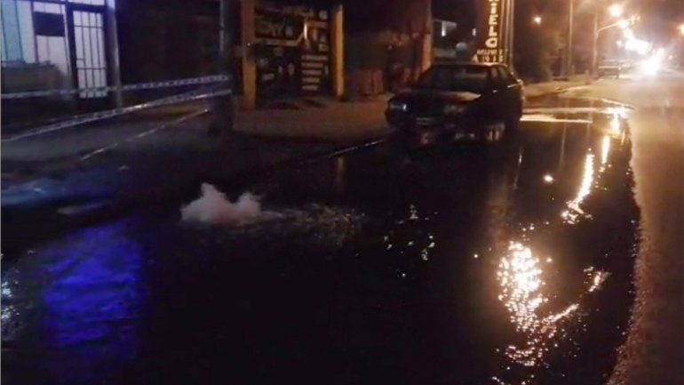 Otra rotura de un caño de agua, esta vez fue en Gatica y La Plata