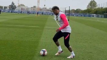 el lujo imposible que tiro neymar en la practica y recorre el mundo el lujo imposible que tiro neymar en la practica y recorre el mundo