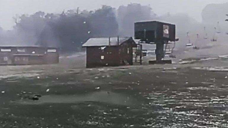 Una intensa nevada sorprendió a todos en Chapelco