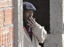 Resistencia cultural: El productor lanero se aferra a su tierra y saberes, rechazando el subsidio urbano pese al avance del cambio climático. Foto: Fabricio González. Resistencia cultural: El productor lanero se aferra a su tierra y saberes, rechazando el subsidio urbano pese al avance del cambio climático. Foto: Fabricio González.