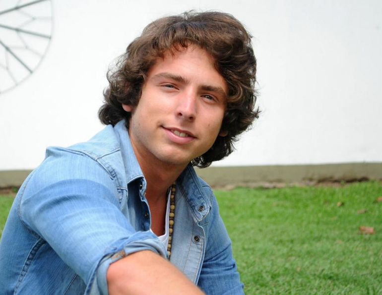 Maxi Espíndola en Aliados (2013). Maxi Espíndola en Aliados (2013).