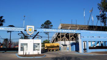 Adrián Sanmartino se refirió a los motivos que decantaron en el aplazo de la competencia de Turismo Carretera en Rafaela. Adrián Sanmartino se refirió a los motivos que decantaron en el aplazo de la competencia de Turismo Carretera en Rafaela.