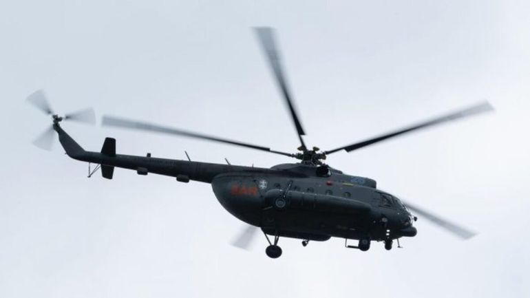 La prioridad es determinar si el helicóptero se encuentra en tierra o en una zona inaccesible de la selva.