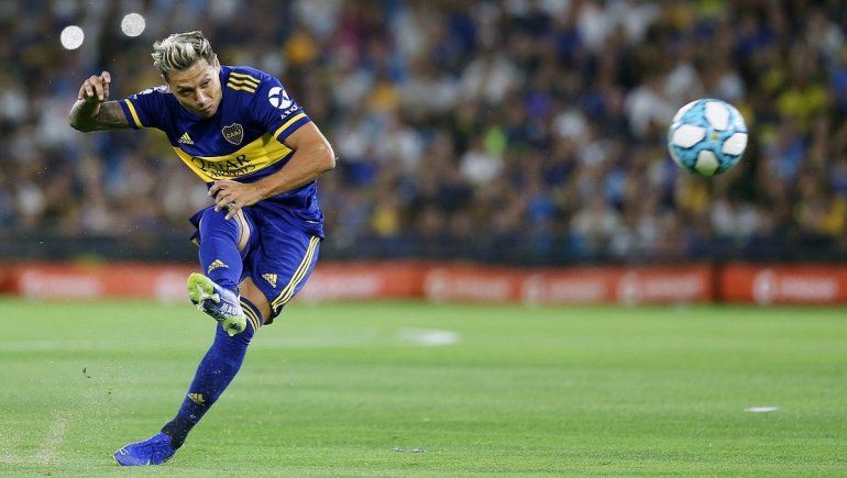 Boca: los experimentos con Mauro Zárate como 9