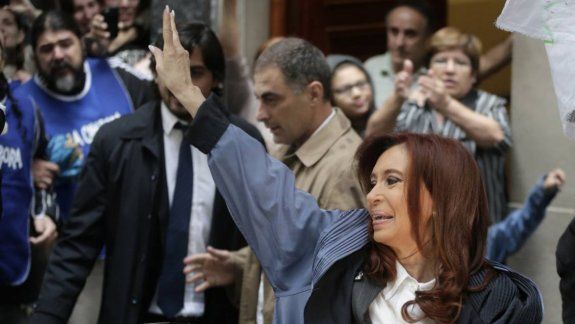 Cristina se expresó por Twitter y se defendió comparándose con Lula.