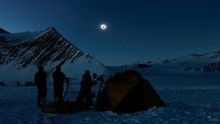 Eclipse total de sol en la Antártida: no habrá otro igual en 400 años