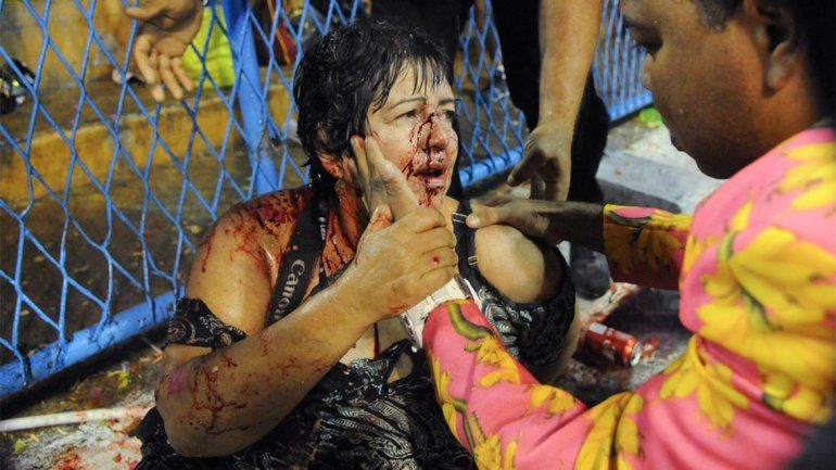 Ocho heridos al despistarse una carroza gigante en el carnaval