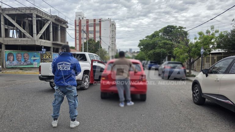 Atraparon a un ladrón con inhibidor al acecho en el Bajo neuquino