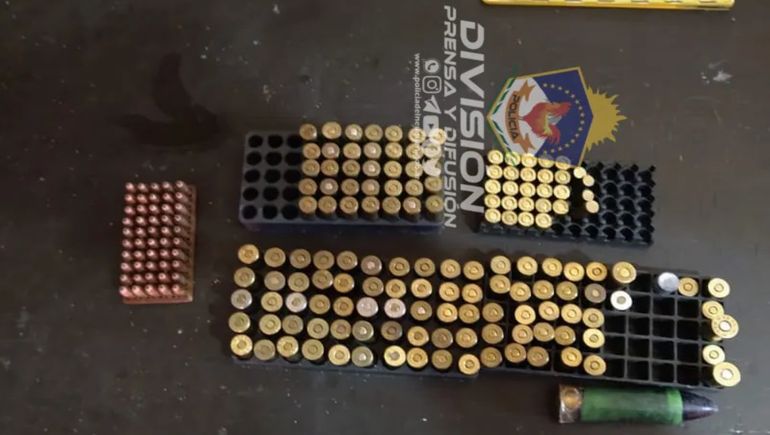 Violencia de género: allanan casa por segunda vez y secuestran un arsenal