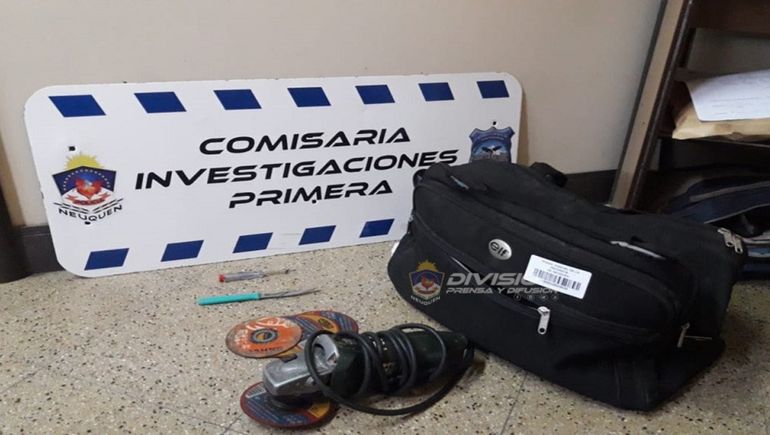 Detienen a un ladrón y a un vecino que lo atacó con un fierro