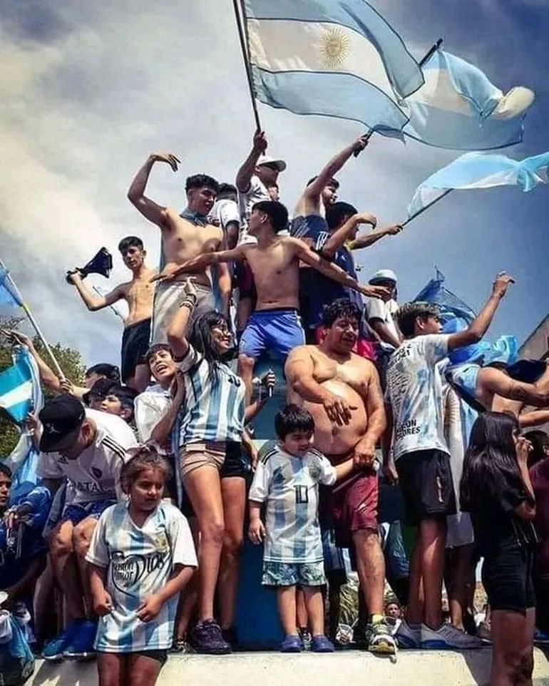 La foto viral de los festejos por el triunfo de Argentina es de Río Negro