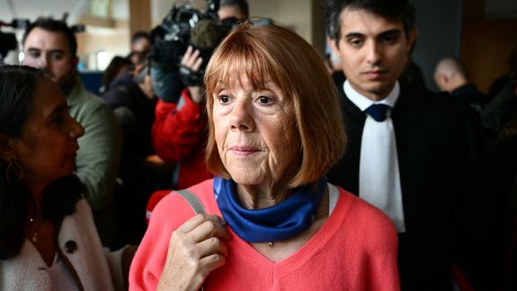 Gisele Pélicot, al llegar a tribunales para participar del juicio.