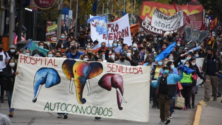 El acto por el 1° de mayo reunió a miles de trabajadores en las calles