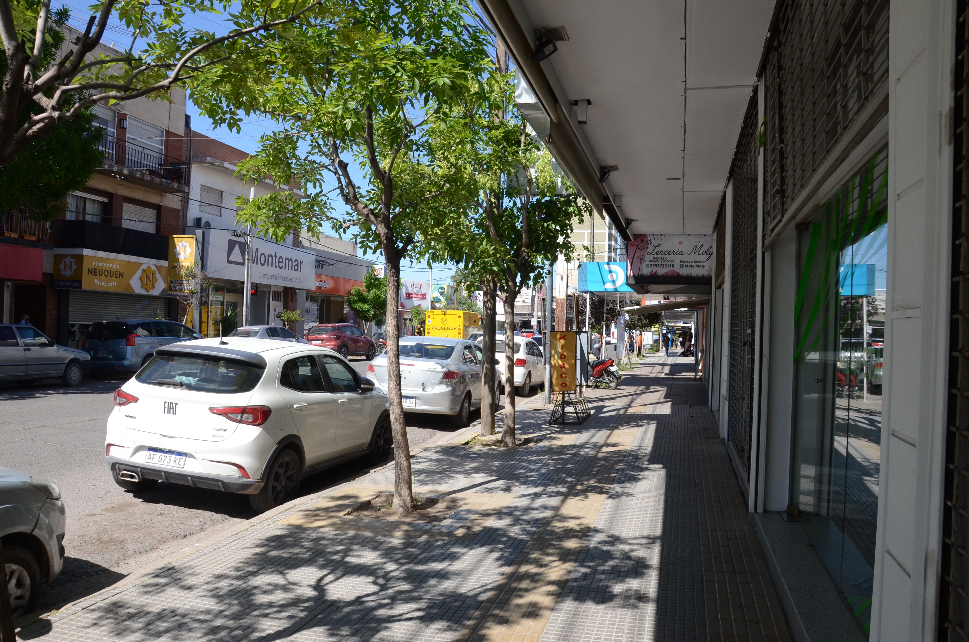 Operativo en pleno centro neuquino: una persona murió en un hotel