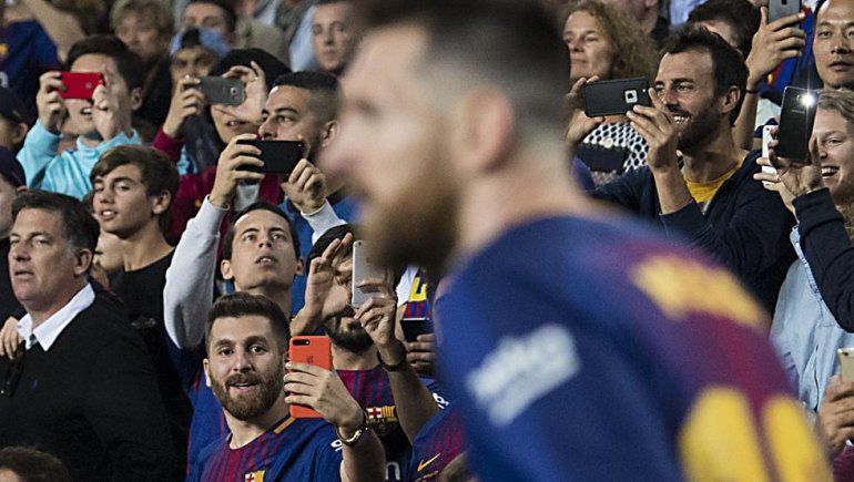 Lio Messi estuvo por partida doble en el Camp Nou