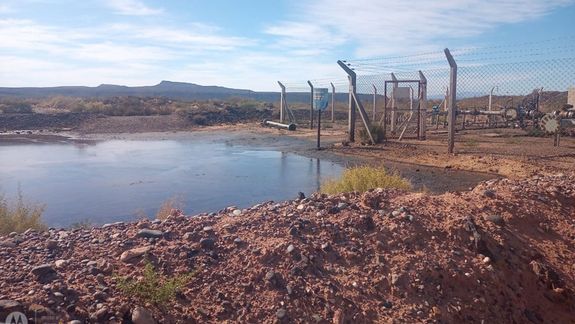 Se rompió un caño de YPF y produjo un derrame en un campo de Rincón