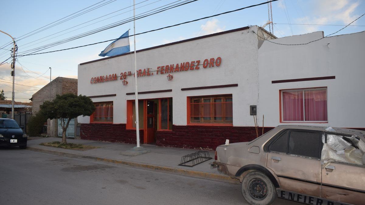 El policía acusado cumplía funciones en la Comisaría de Fernández Oro.&nbsp;