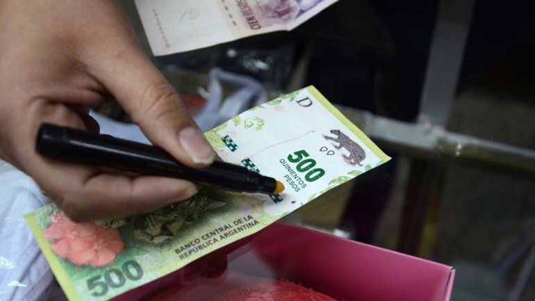 La comerciante comprobó que el billete era falso cuando el delincuente se había ido.