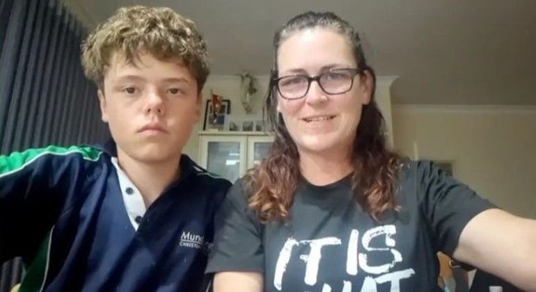 Tiene 13 años y nadó durante horas en el mar para salvar a su familia en Australia Tiene 13 años y nadó durante horas en el mar para salvar a su familia en Australia