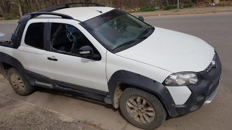 Chos Malal: le llevan la cartera tras romperle el vidrio