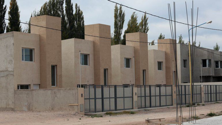 Sigue el debate por los impuestos a las casas de alquiler