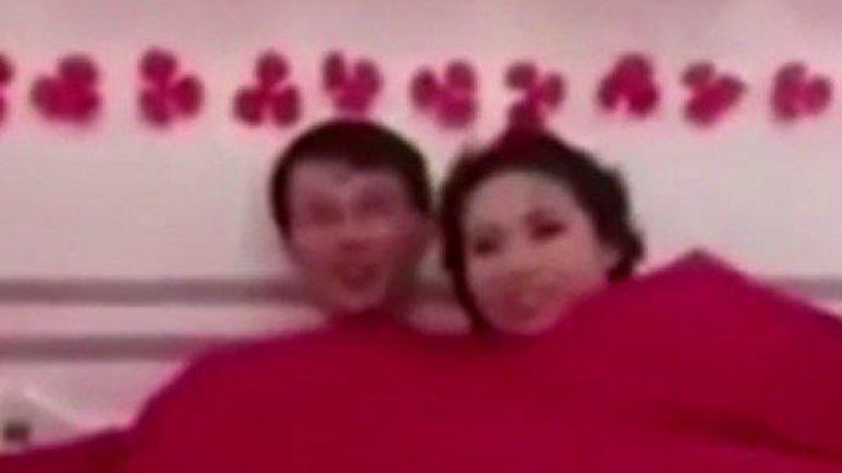 Una insólita moda se impone en China y los novios