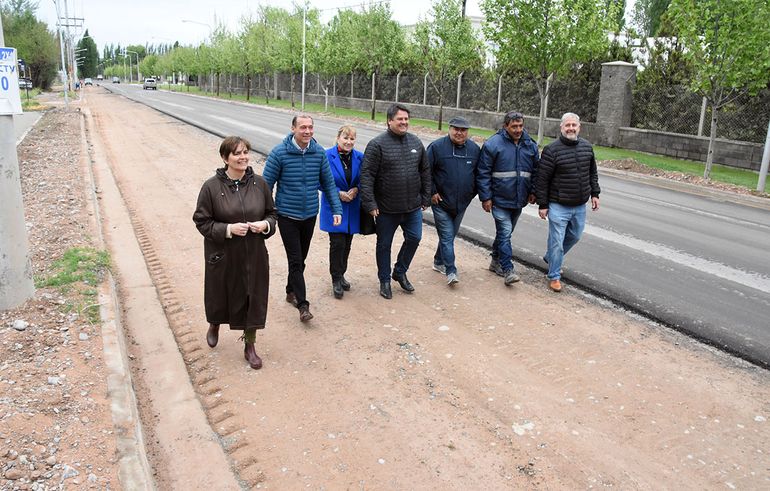Mariano Gaido y Omar Gutiérrez recorrieron la obra del nuevo corredor vial de la calle Bejarano