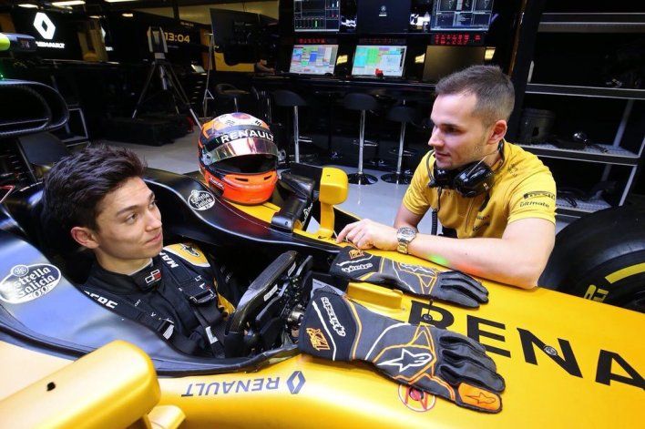 Renault mira a su programa de jóvenes para renovar a sus pilotos