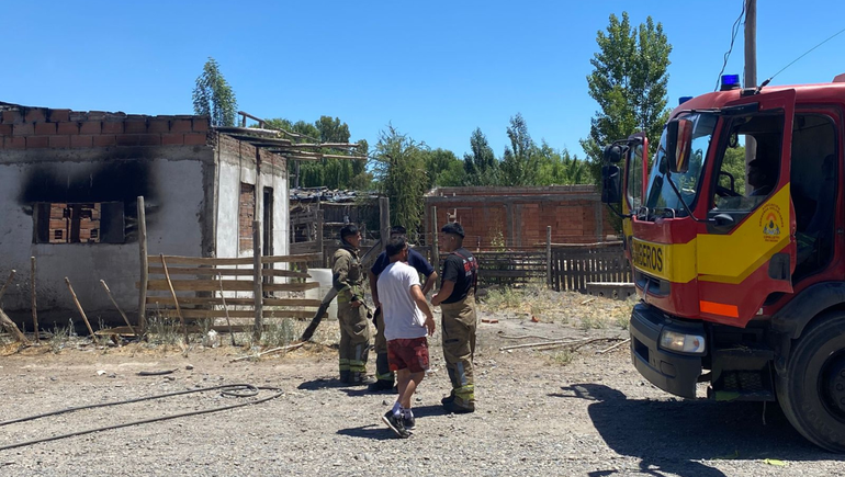 En la vivienda habita un vecino que no se encontraba al momento del incendio