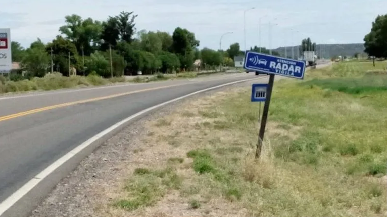Radares ilegales: Campo Grande lo dio de baja y la empresa sigue multando