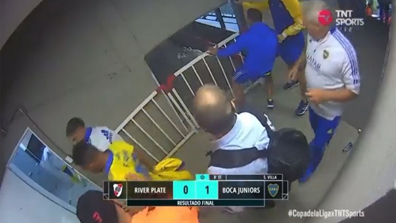 El obsceno gesto de Weigandt para la hinchada de River