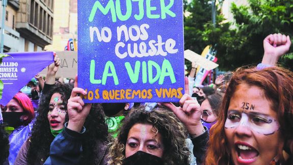 A diario, cientos de mujeres denuncian a sus parejas o ex parejas por violencia de género en Argentina.