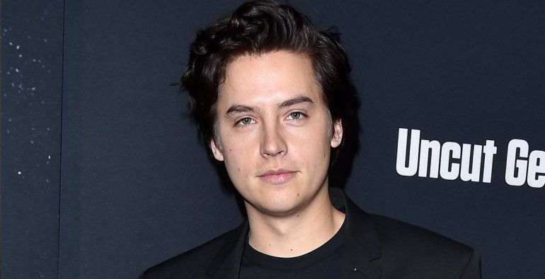 Cole Sprouse además de actor y modelo es fotógrafo en su tiempo libre