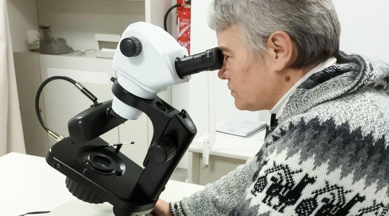 Dania Pascua es licenciada en Geología y directora del Servicio Geológico Provincial, se capacitó junto a Carla Musso Perulán en España. Ambas dependen de la dirección provincial de Minería.