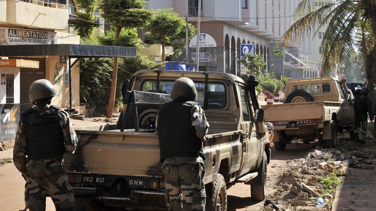 Al menos 27 personas murieron en un atentado terrorista en Mali