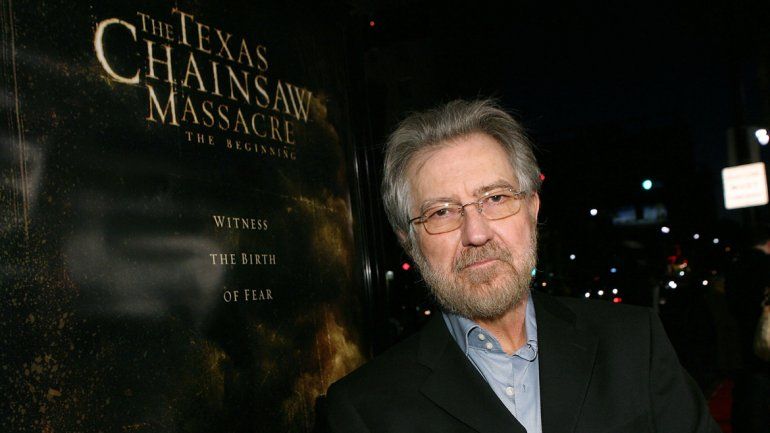 La masacre en Texas y Poltergeist son los films más célebres de Hooper.