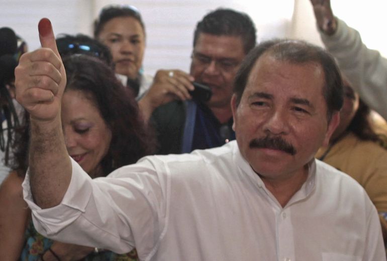 Daniel Ortega y su esposa, Rosario Murillo. Daniel Ortega y su esposa, Rosario Murillo.