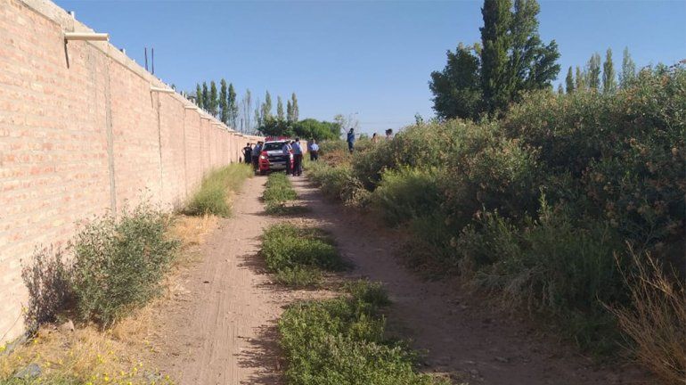 Centenario: hallaron muerta a una joven que desapareció en el canal de riego