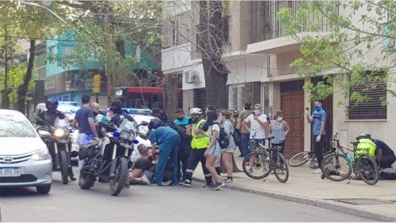 Mendoza: batalla campal entre skaters y agentes municipales