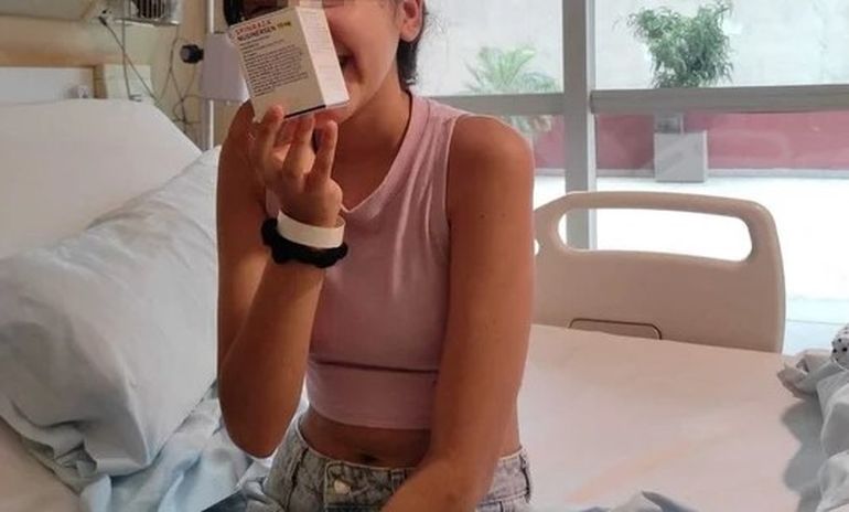 Ainara es de Puerto Madryn, tiene 14 años y padece atrofia muscular. Ainara es de Puerto Madryn, tiene 14 años y padece atrofia muscular.