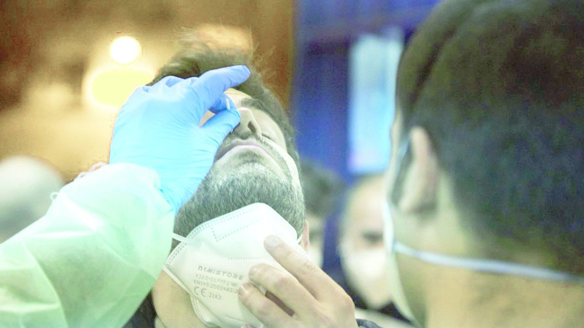 El coronavirus sigue causando contagios.