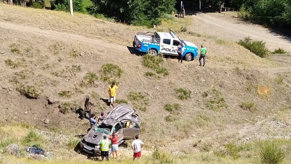 Mordieron la banquina y desbarrancaron sobre la Ruta 61