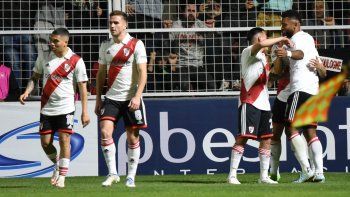 azzaro destrozo a vignolo por su relato en river-patronato azzaro destrozo a vignolo por su relato en river-patronato