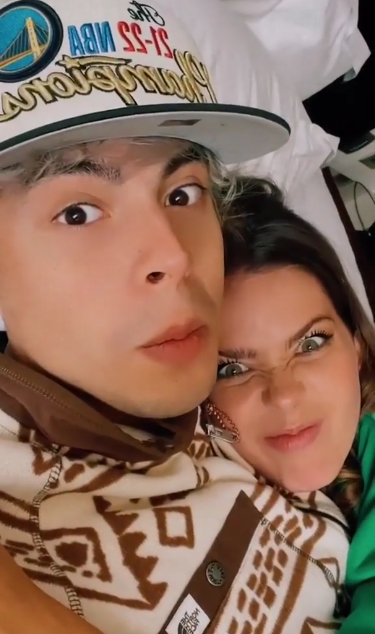 Para desmentir los rumores de crisis, la China Suárez subió un video lleno de momentos románticos con Rusher.