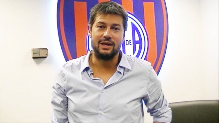 El enfrentamiento entre los clubes trasciende a la elección de AFA. Están en bandos opuestos.