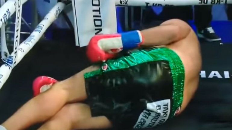 El nocaut de antología que se comió un boxeador argentino