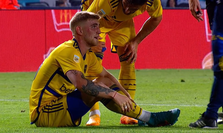 Nicolás Valentini salió lesionado en el segundo tiempo.&nbsp;